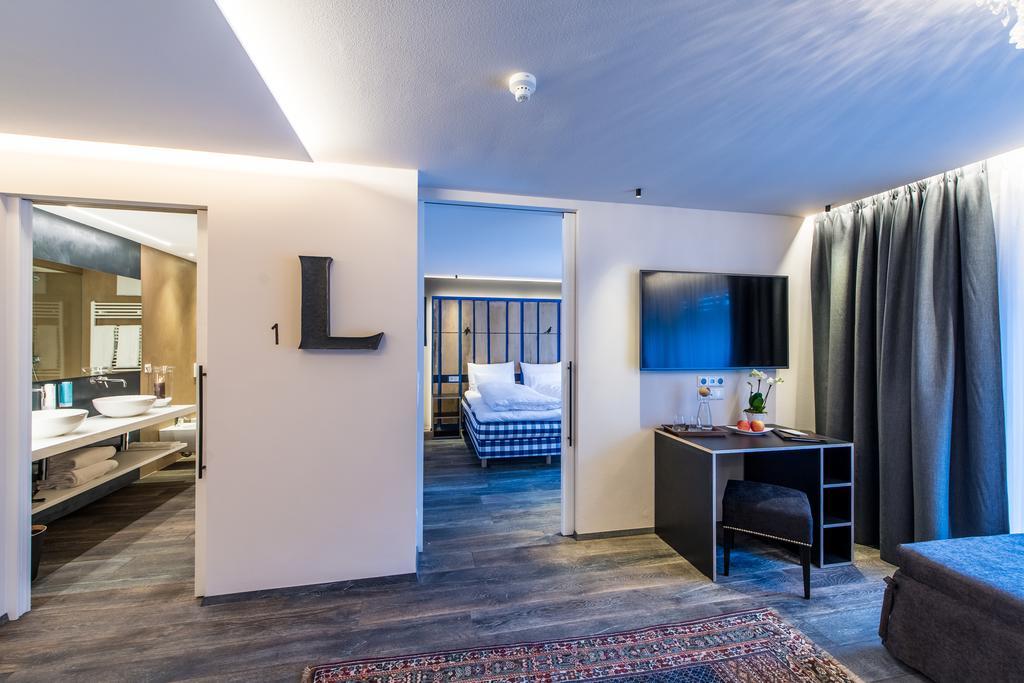Adler Suite & Stube Villabassa Eksteriør bilde